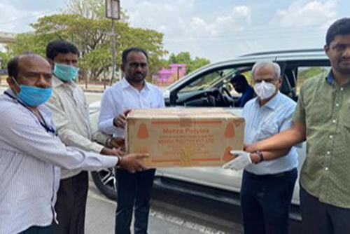 Sona College of Technology donates 1000 N95 breathing masks, 10,000 hand gloves, and 2,000 500 ml bottles of sanitizer to Dharmapuri Medical College