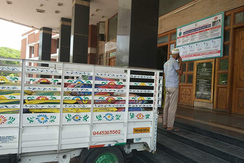 The Sona Management contributes grocery essentials to Salem collectorate towards the
									relief fund 